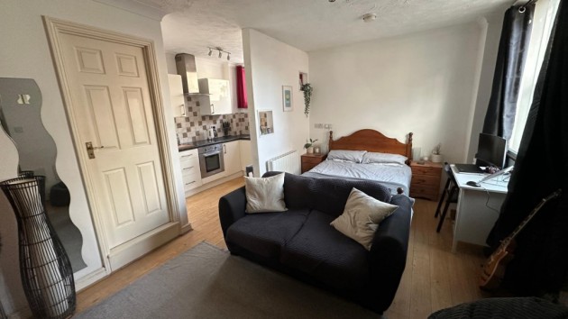 Commercial Road, London, E14 - Photo 4