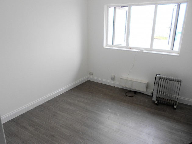 Newlands Street, London, E16 - Photo 2