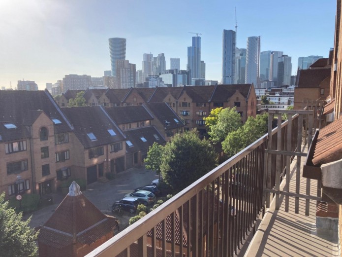 Van Gogh Court, Docklands, London