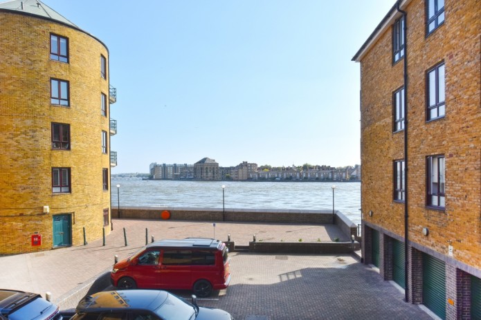 Duke Shore Wharf , E14