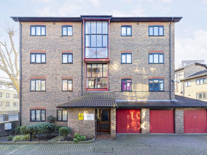 Lancaster Drive, London .