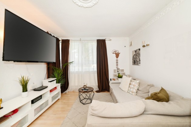 Nairn Street, London, E14 - Photo 2