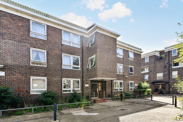 Nairn Street, London, E14 - Photo 14