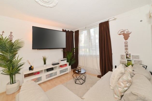 Nairn Street, London, E14 - Photo 4