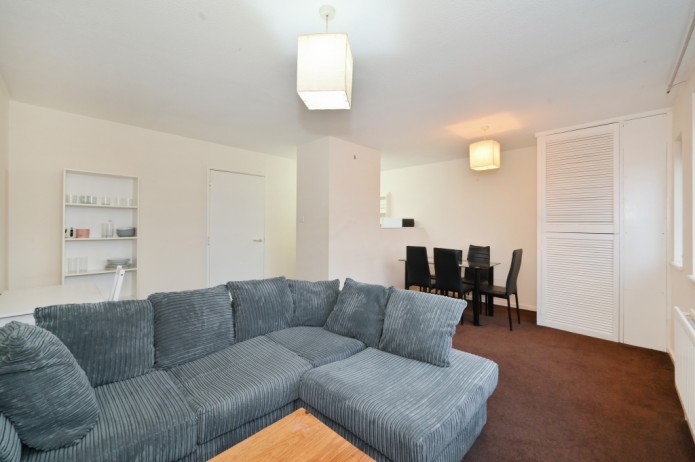 Amsterdam Road E14 3JB