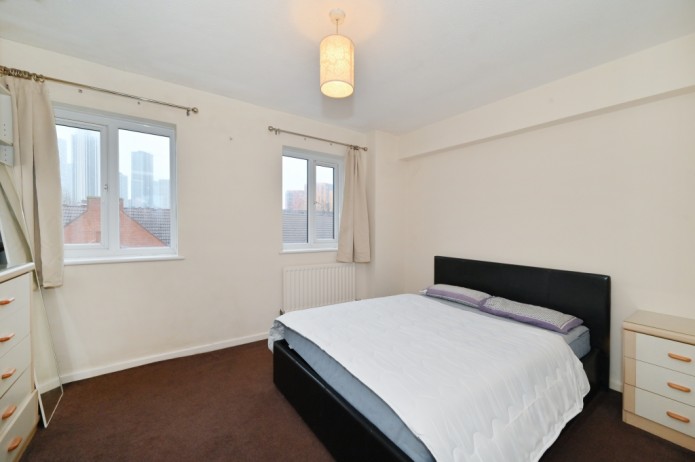 Amsterdam Road E14 3JB