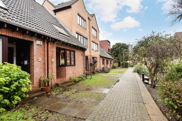 Rotterdam Drive, London, E14 3JA, London, E14 - Photo 2