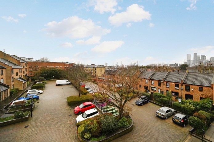 ferry Street, London.