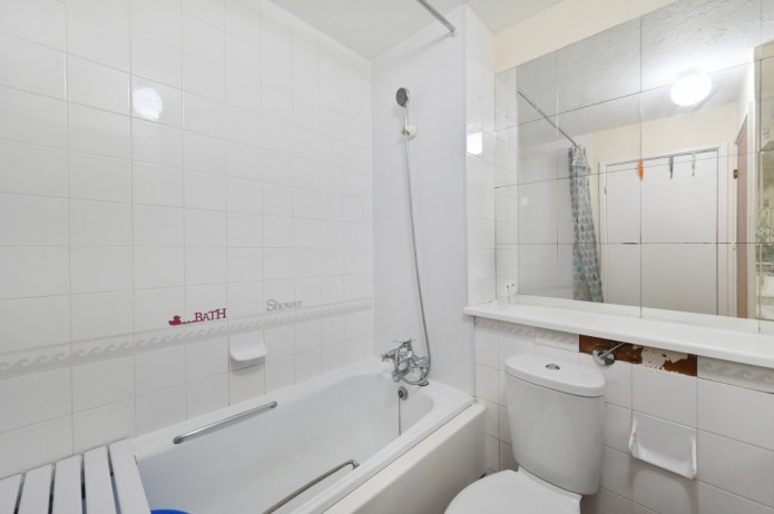 ferry Street, London.