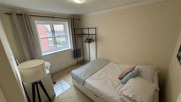 Dingle Gardens, London, E14 - Photo 11