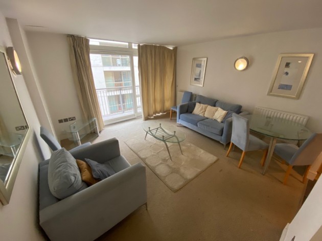 Millharbour, Canary Wharf,, London, E14 - Photo 1