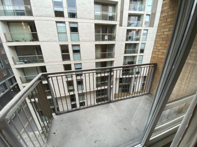 Millharbour, Canary Wharf,, London, E14 - Photo 3